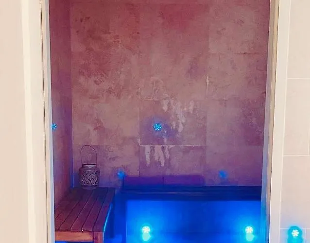 Jacuzzi Apartahotel