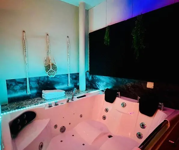 Jacuzzi מלון דירות פריז