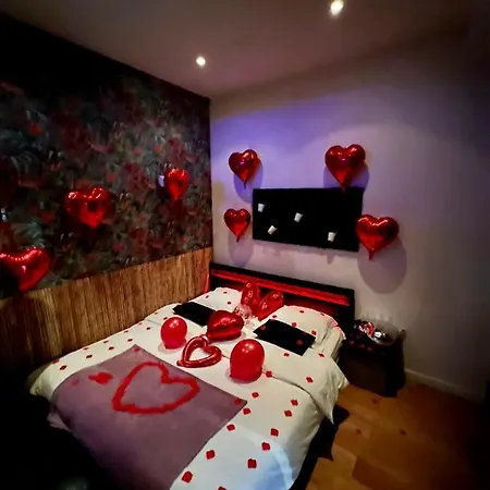 Jacuzzi Aparthotel *